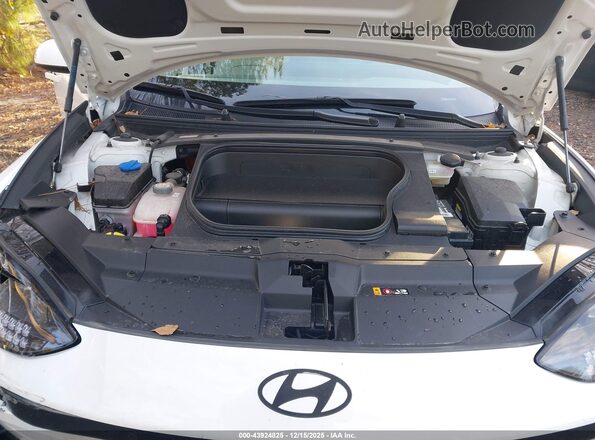 KMHM34AC1PA020086 2023 HYUNDAI IONIQ 6 White Widok z tyłu