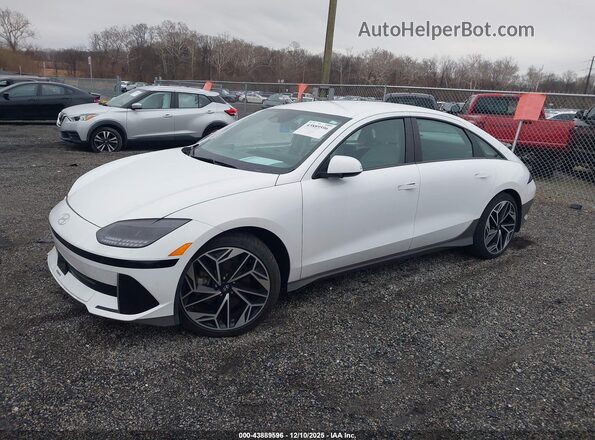KMHM34AC4PA020437 2023 HYUNDAI IONIQ 6 Белый Передняя левая четверть