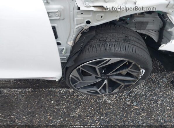 KMHM34AC4PA020437 2023 HYUNDAI IONIQ 6 Белый Вид спереди
