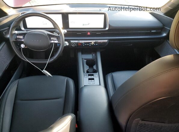 KMHM34AC7PA029164 2023 HYUNDAI IONIQ Maroon Vista del salpicadero