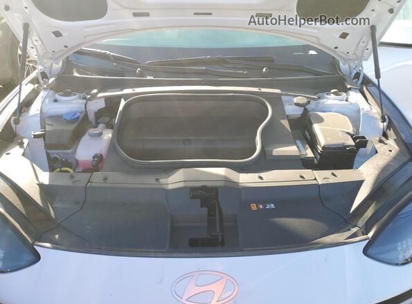 KMHM54AA6SA097327 2025 HYUNDAI IONIQ White 