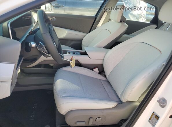 KMHM54AA6SA097327 2025 HYUNDAI IONIQ White 