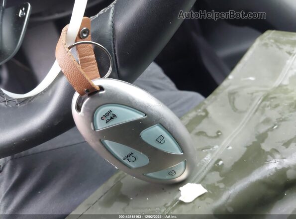 KMHM54AC5PA047950 2023 HYUNDAI IONIQ 6 White Dashboard view