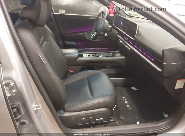 KMHM54AC8RA054877 2024 HYUNDAI IONIQ 6 Silver Սալոնի դիմացի տեսք