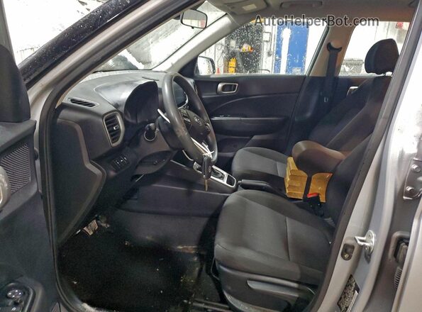 KMHRB8A32LU044986 2020 HYUNDAI VENUE Silver წინა სალონის ხედი