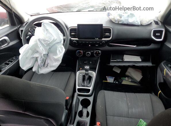 KMHRB8A32MU063975 2021 HYUNDAI VENUE Красный Вид панели приборов