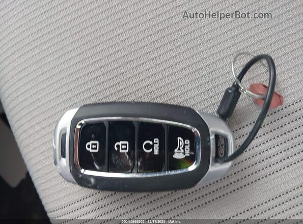 KMHRC8A30TU420033 2026 HYUNDAI VENUE Gray წინა პანელის ხედი