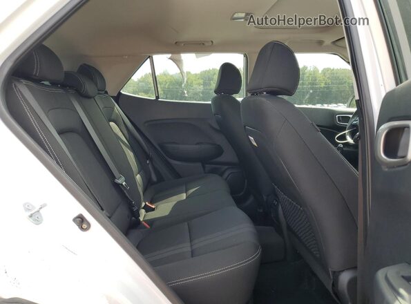 KMHRC8A33SU366113 2025 HYUNDAI VENUE White 