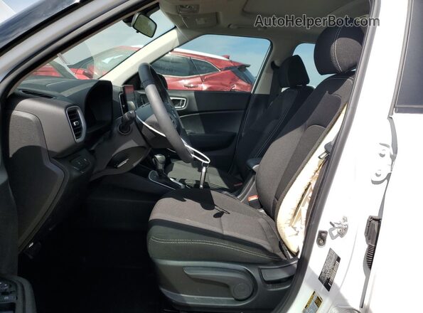 KMHRC8A33SU366113 2025 HYUNDAI VENUE White 