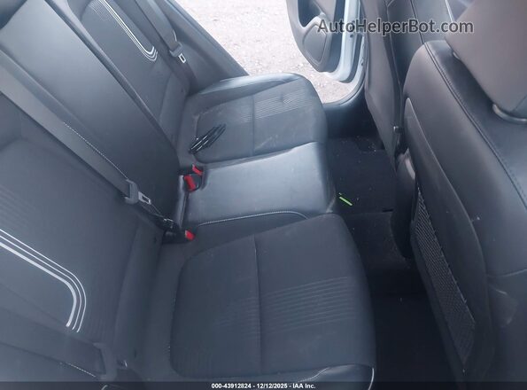 KMHRC8A34NU141493 2022 HYUNDAI VENUE Белый Вид салона спереди