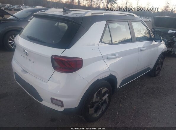 KMHRC8A34NU141493 2022 HYUNDAI VENUE Белый Задняя правая четверть