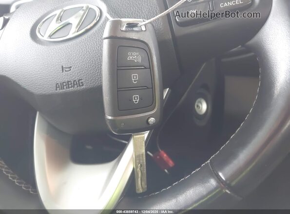 KMHRC8A37NU155355 2022 HYUNDAI VENUE Green Առջևի վահանակի տեսք