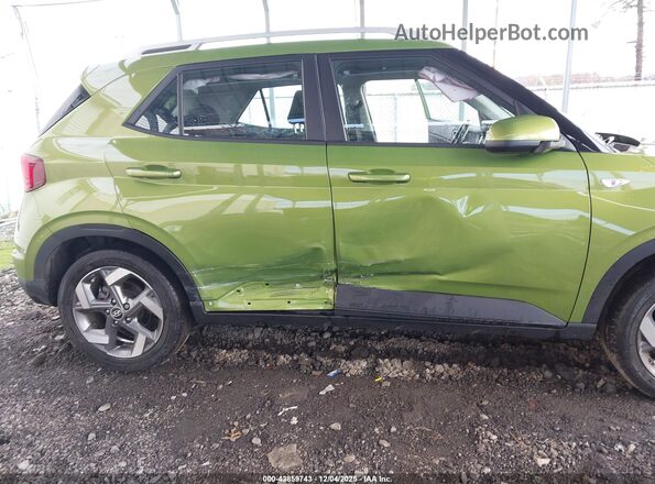 KMHRC8A37NU155355 2022 HYUNDAI VENUE Green Դիմացի տեսք