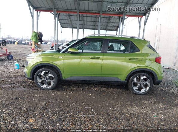 KMHRC8A37NU155355 2022 HYUNDAI VENUE Green Սալոնի 360 աստիճան տեսք