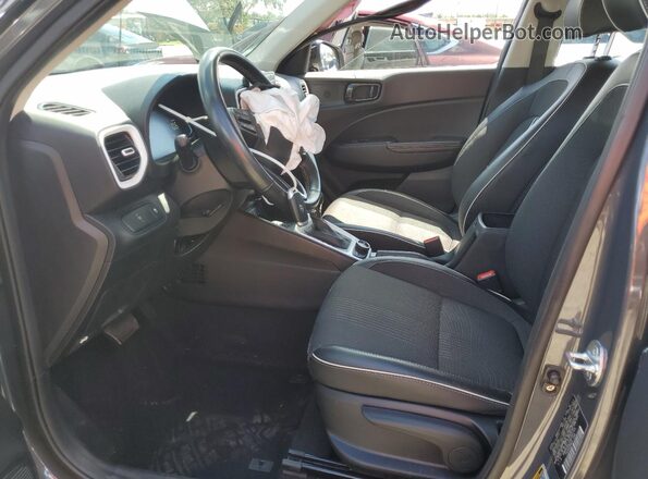 KMHRC8A37RU287764 2024 HYUNDAI VENUE Gray Widok wnętrza z przodu