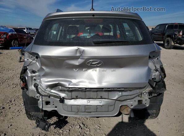 KMHRC8A38PU257301 2023 HYUNDAI VENUE Silver Rear view
