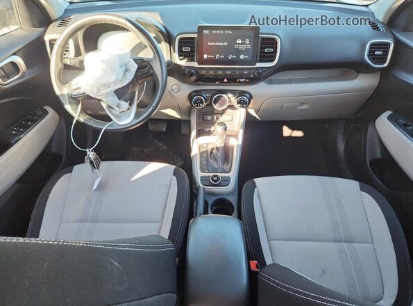 KMHRC8A38RU327186 2024 HYUNDAI VENUE Gray წინა პანელის ხედი