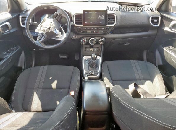 KMHRC8A39RU327584 2024 HYUNDAI VENUE Gray Dashboard view