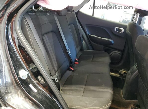 KMHRC8A3XNU200501 2022 HYUNDAI VENUE Black უკანა სალონის ხედი