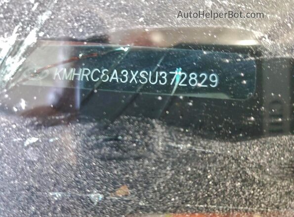 KMHRC8A3XSU372829 2025 HYUNDAI VENUE Red 360 interior view