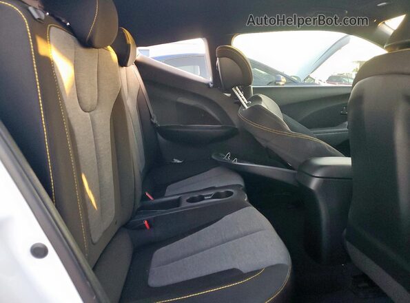 KMHTH6AB6LU030718 2020 HYUNDAI VELOSTER Белый Вид задних сидений