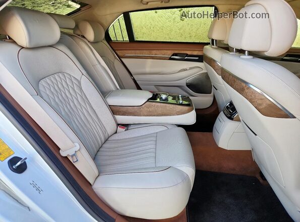KMTF34PA1MU090668 2021 GENESIS G90 White Widok tylnych siedzeń