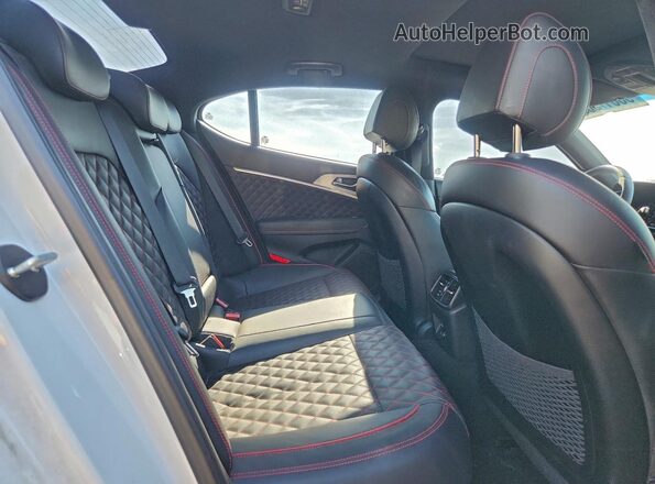 KMTG34LE3LU062513 2020 GENESIS G70 White Vista de los asientos traseros