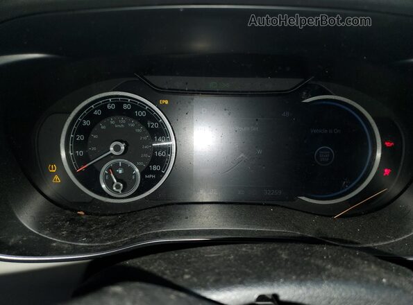 KMTG54TE2PU130915 2023 GENESIS G70 White Widok zestawu wskaźników