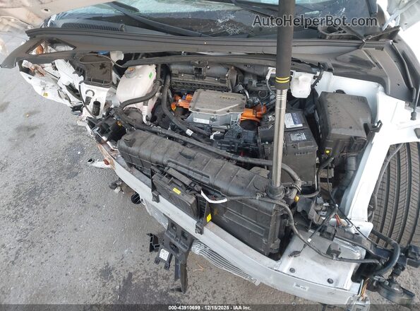 KMUKCDSC7RU020442 2024 GENESIS GV60 White Rear view