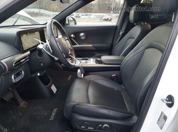 KMUKCDTC1PU018780 2023 GENESIS GV60 White Front interior view