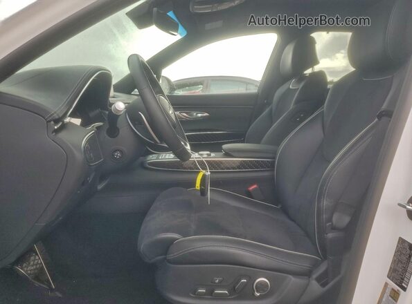 KMUMCDTC6NU031417 2022 GENESIS GV70 White Front interior view