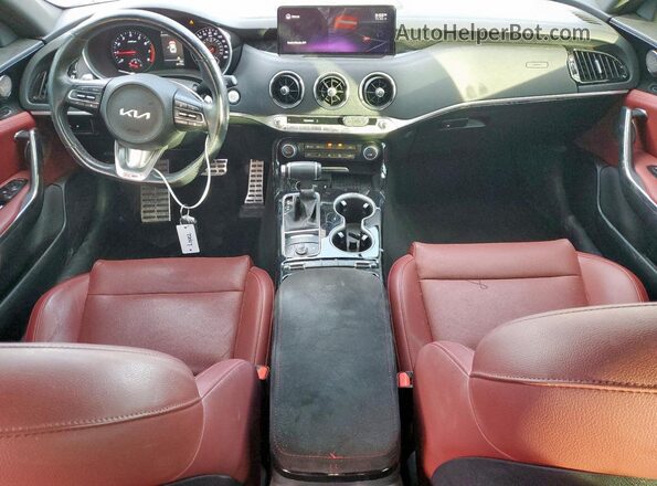 KNAE35LD8N6116296 2022 KIA STINGER Charcoal Vista del salpicadero