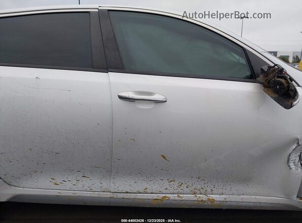 KNAGU4LE5J5022658 2018 KIA OPTIMA HYBRID White Widok wnętrza z tyłu