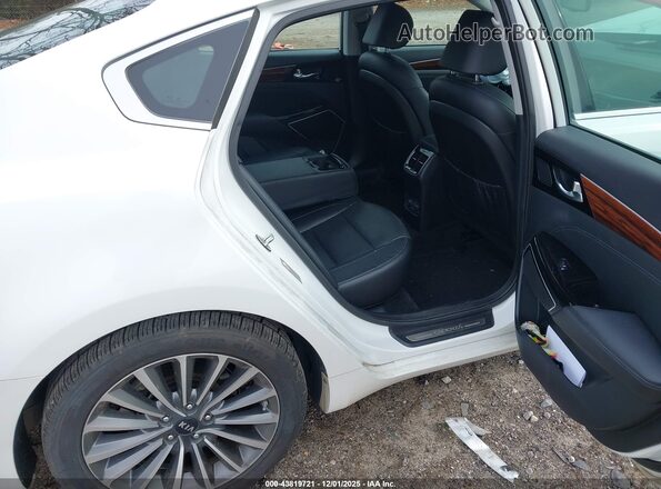 KNALB4J13J5127378 2018 KIA CADENZA White 