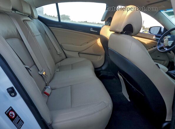KNALN4D70G5221122 2016 KIA CADENZA White Widok tylnych siedzeń