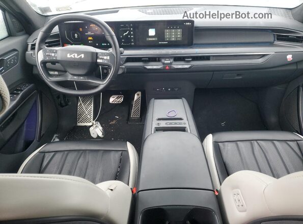 KNDAEFS50R6020163 2024 KIA EV9 Gray Dashboard view