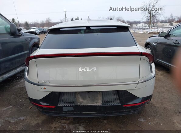 KNDC3DLC1N5068450 2022 KIA EV6 Gray 