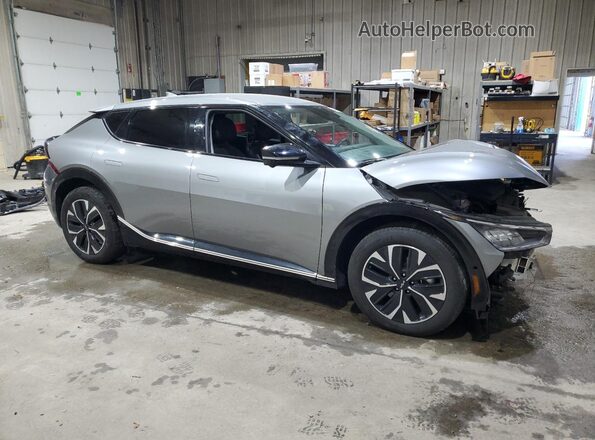 KNDC3DLC4R5220954 2024 KIA EV6 Gray Delantero derecho