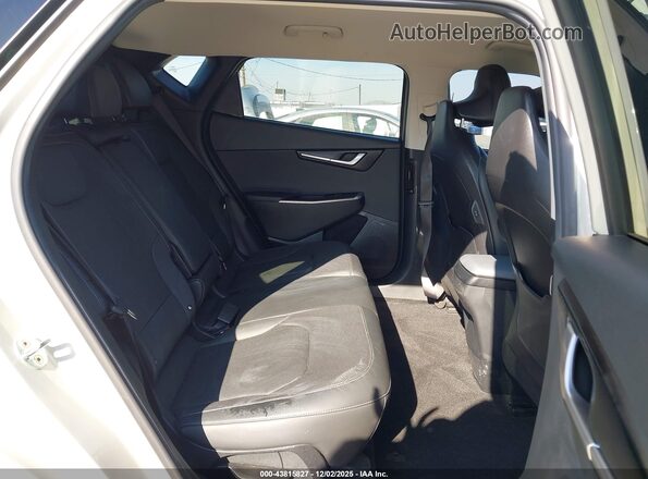 KNDC3DLC7N5082403 2022 KIA EV6 Beige VIN կոդի պիտակի տեսք
