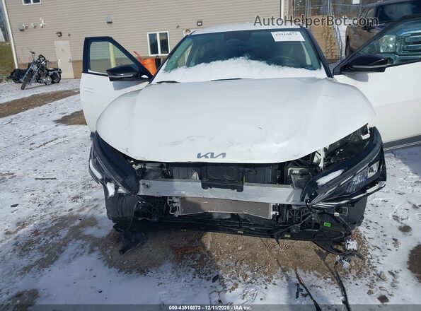 KNDC3DLC7R5616375 2024 KIA EV6 White Դիմացի տեսք