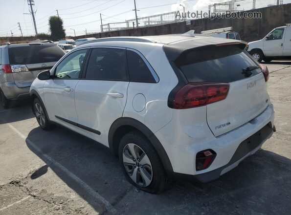 KNDCB3LC1N5533242 2022 KIA NIRO White Tył lewy