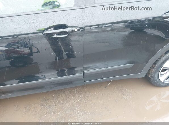 KNDCB3LC3J5151420 2018 KIA NIRO Black წინა ხედი