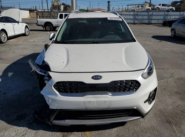 KNDCB3LC3M5471809 2021 KIA NIRO White Widok z przodu