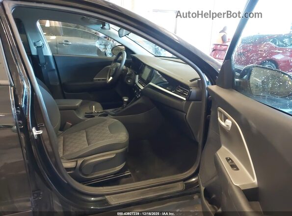 KNDCB3LC6M5488247 2021 KIA NIRO Black Front interior view