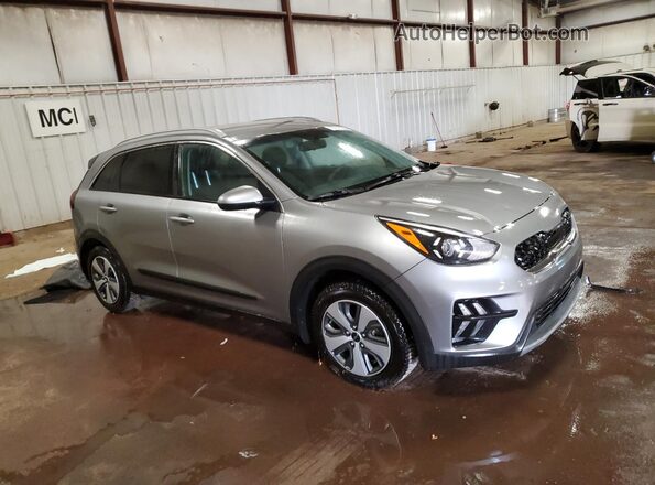 KNDCB3LC6N5499573 2022 KIA NIRO Silver Delantero derecho
