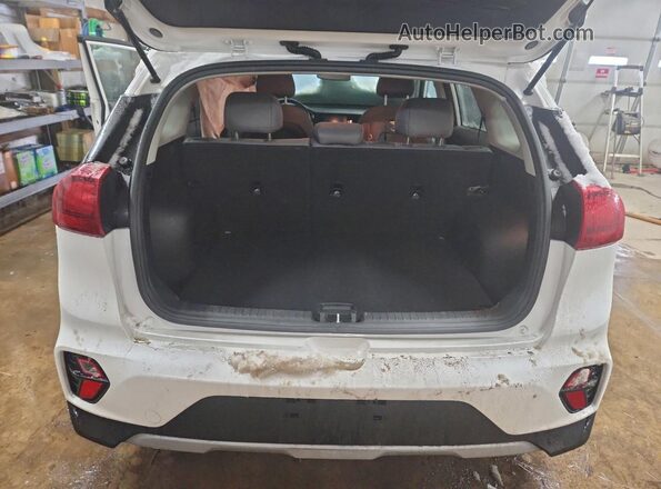 KNDCB3LC9M5471328 2021 KIA NIRO White უკანა ხედი