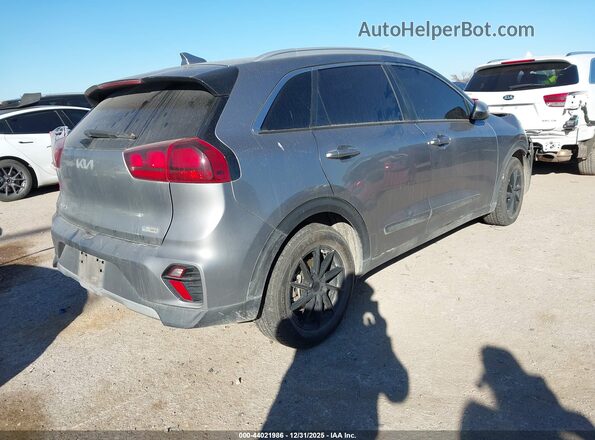 KNDCB3LCXN5541470 2022 KIA NIRO Gray Trasero derecho