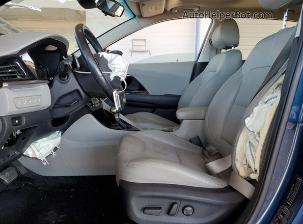 KNDCC3LC0L5421798 2020 KIA NIRO Blue Вид салону спереду