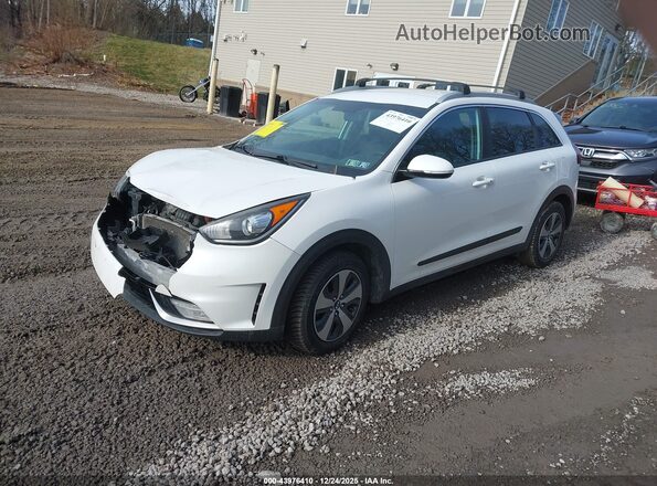 KNDCC3LC2H5033365 2017 KIA NIRO Белый Передняя левая четверть