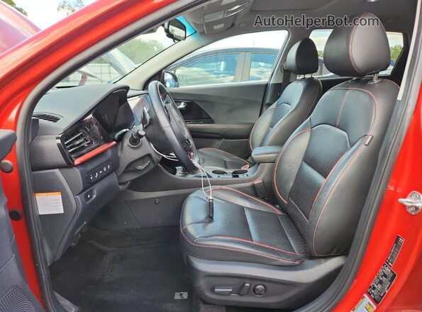 KNDCC3LC5M5480573 2021 KIA NIRO Orange Вид салону спереду